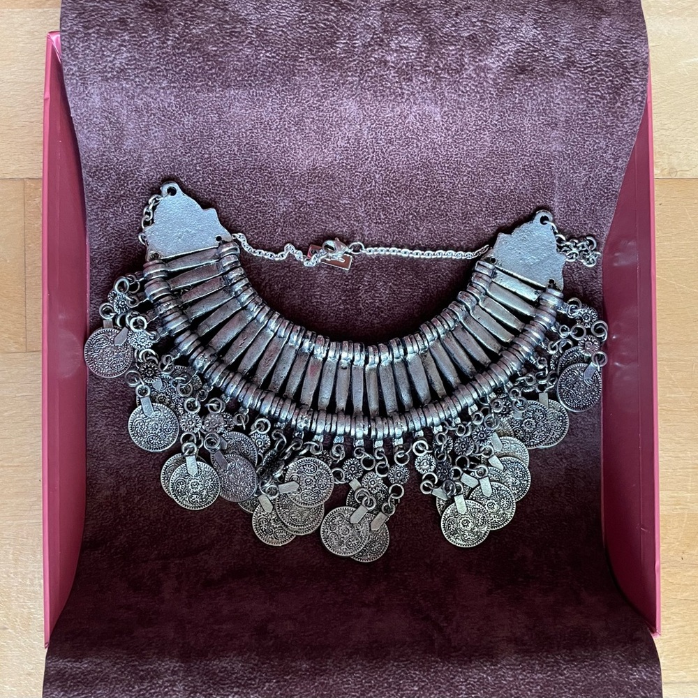 πHPπ Etro Middle Eastern Silver Coin Necklace NWOT - Picture 6 of 7
